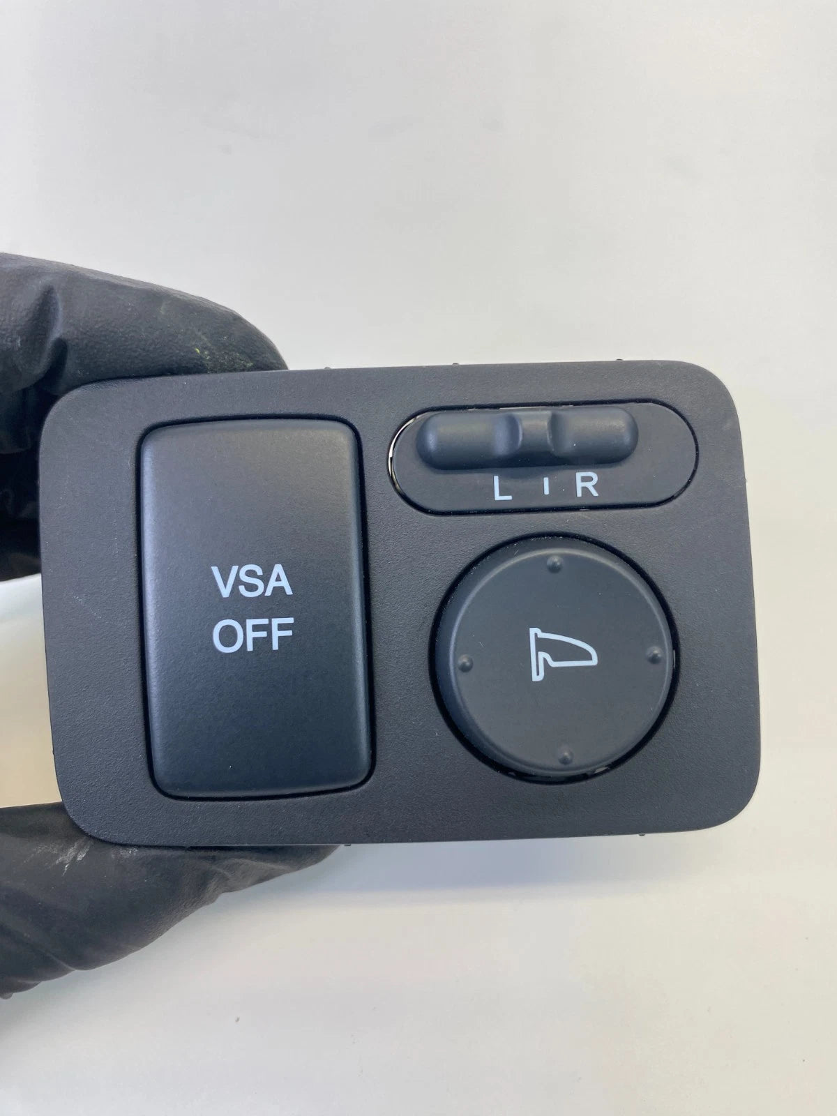 2007-2011 HONDA CR-V POWER MIRROR CONTROL SWITCH AND VSA OFF BUTTON BEZEL OEM