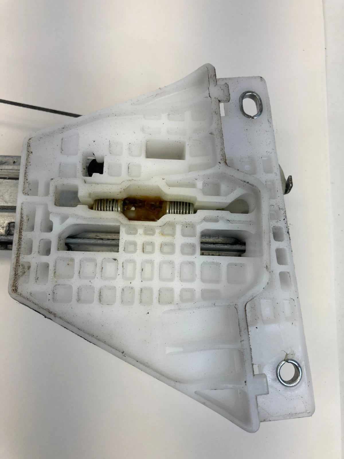 2013-2019 FORD ESCAPE REAR LEFT SIDE DOOR WINDOW REGULATOR W/ MOTOR OEM