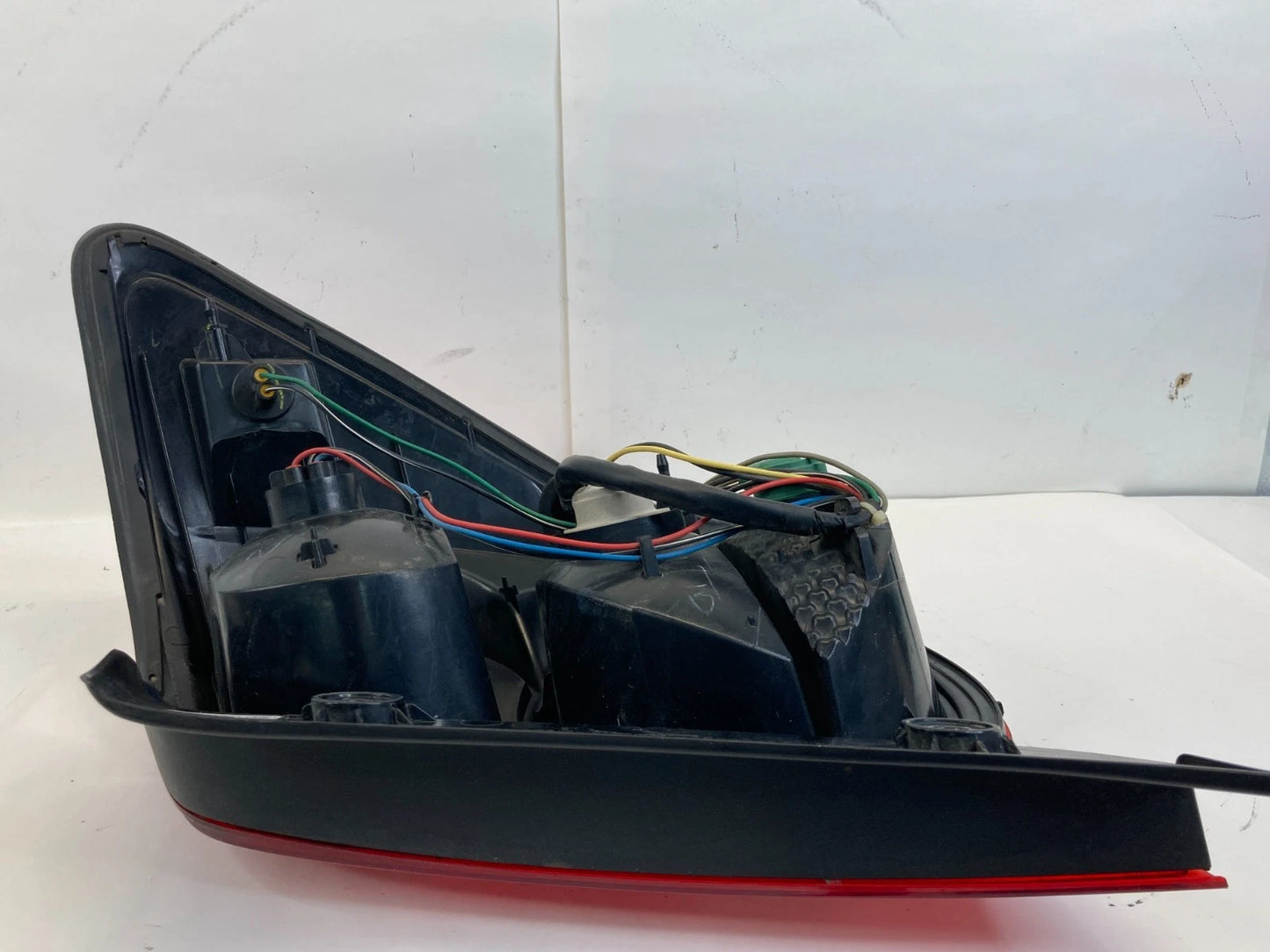 2012-2016 CHEVROLET CHEVY SONIC REAR LEFT DRIVER TAILLIGHT TAIL LIGHT 96830981