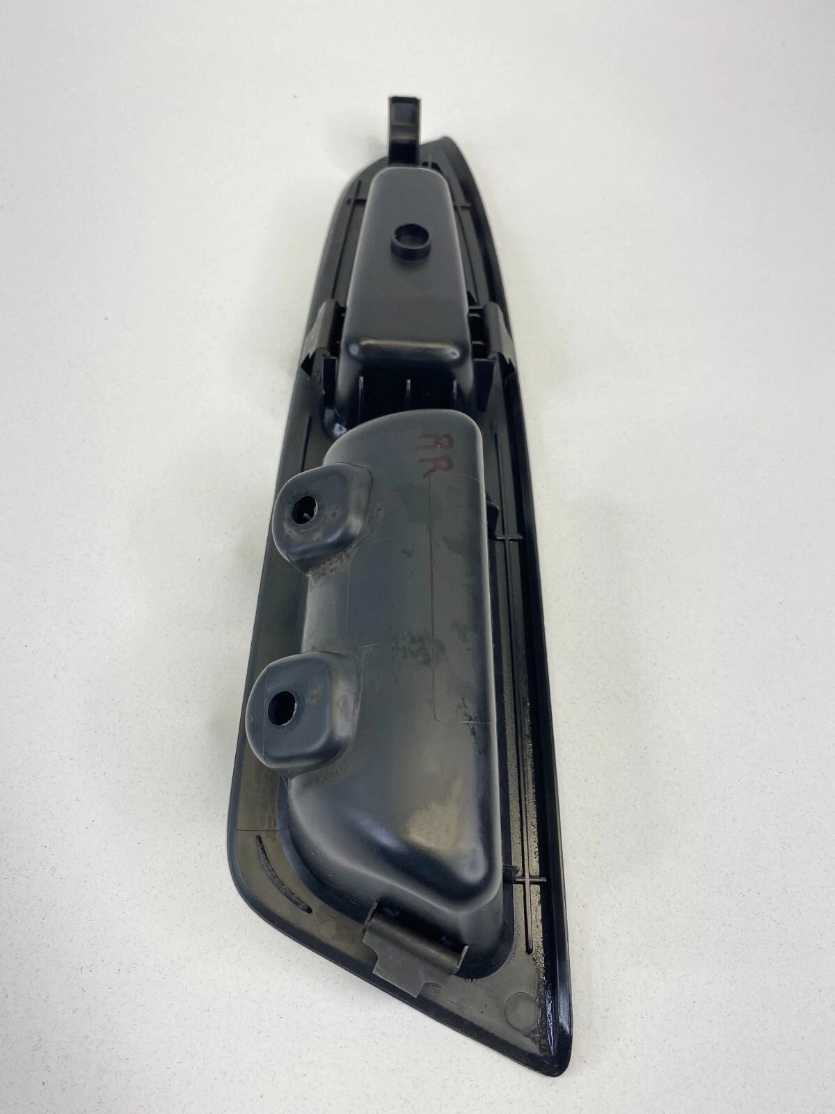 2006-2013 CHEVY IMPALA REAR RIGHT SIDE DOOR WINDOW SWITCH COVER BEZEL 1799354