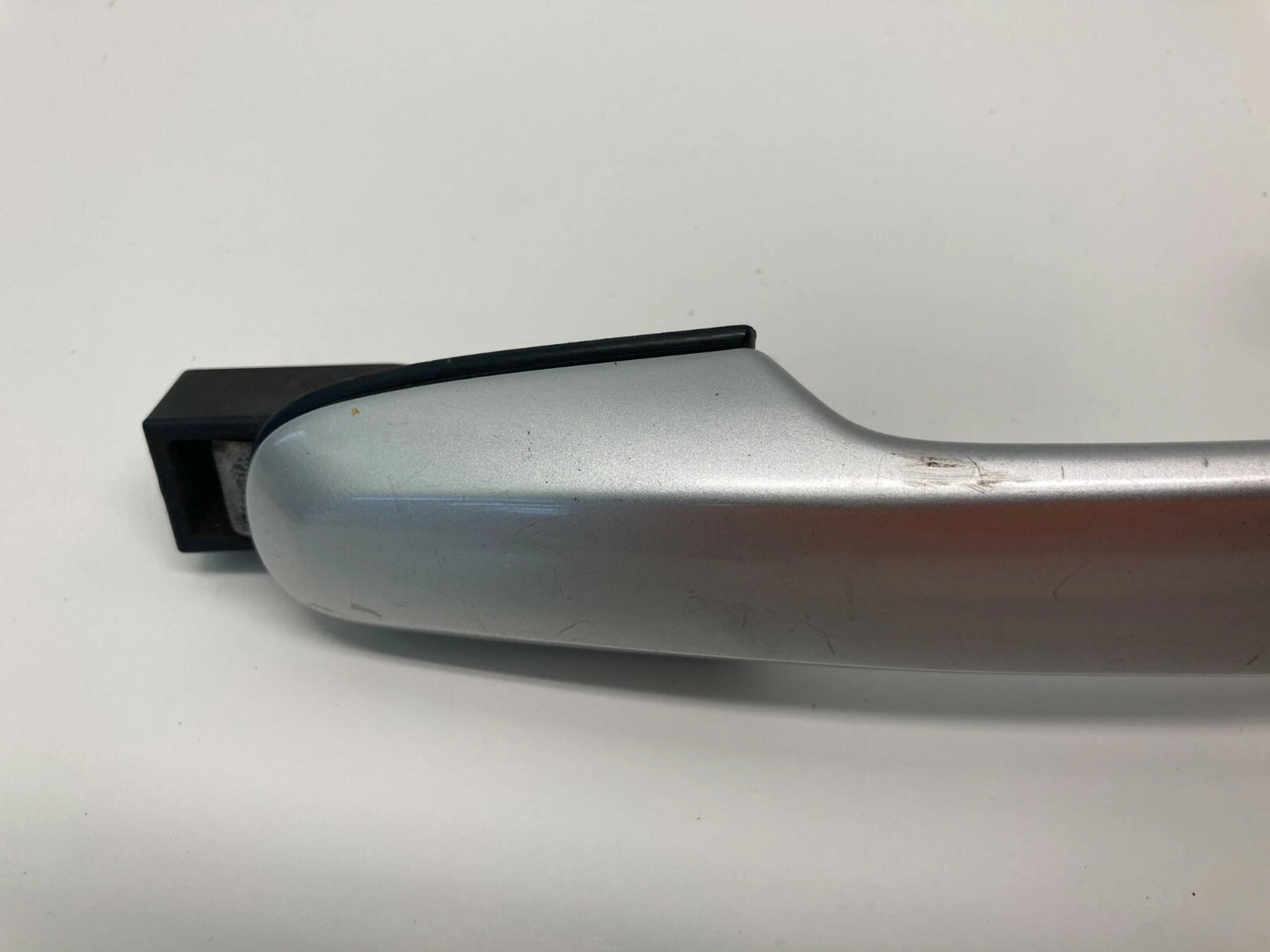 2003-2007 SUZUKI AERIO SEDAN REAR LEFT SIDE EXTERIOR DOOR HANDLE ASSEMBLY OEM