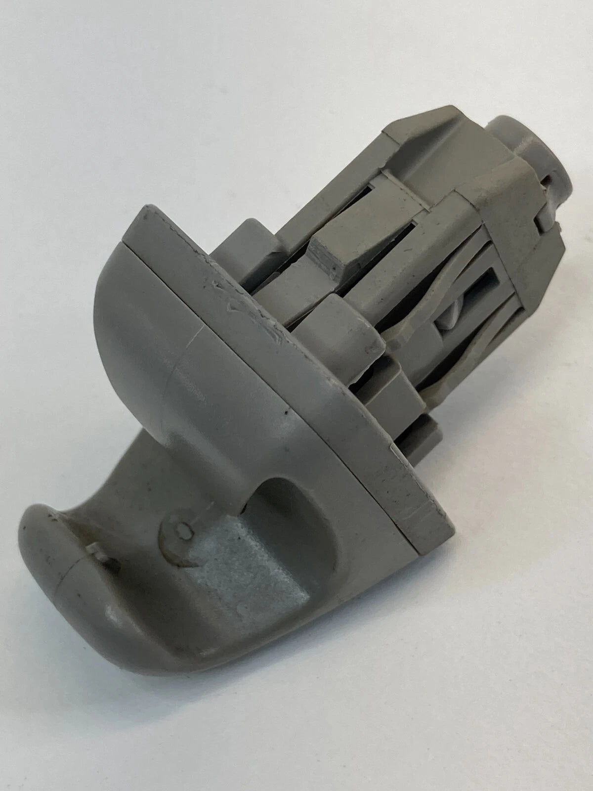 2007-2011 TOYOTA CAMRY 08-19 HIGHLANDER SUN VISOR RETAINER SUNVISOR CLIP OEM