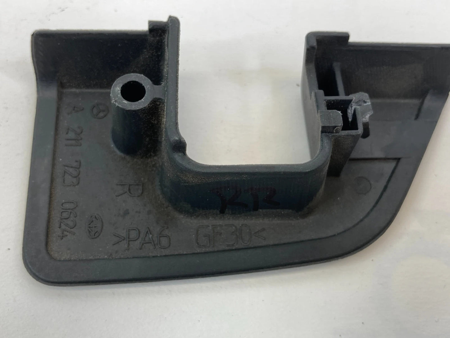 2003-2009 MERCEDES-BENZ E320 REAR RIGHT DOOR CUSHION EDGE GUARD TRIM A2117230624