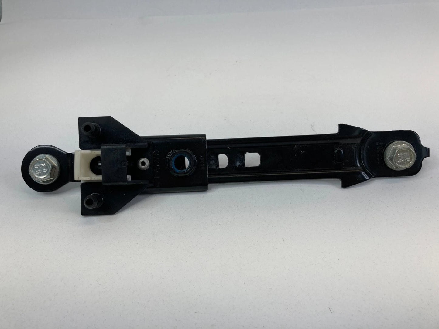 2006-2014 KIA SEDONA FRONT RIGHT PASENGER HEIGHT ADJUSTER SEAT BELT OEM