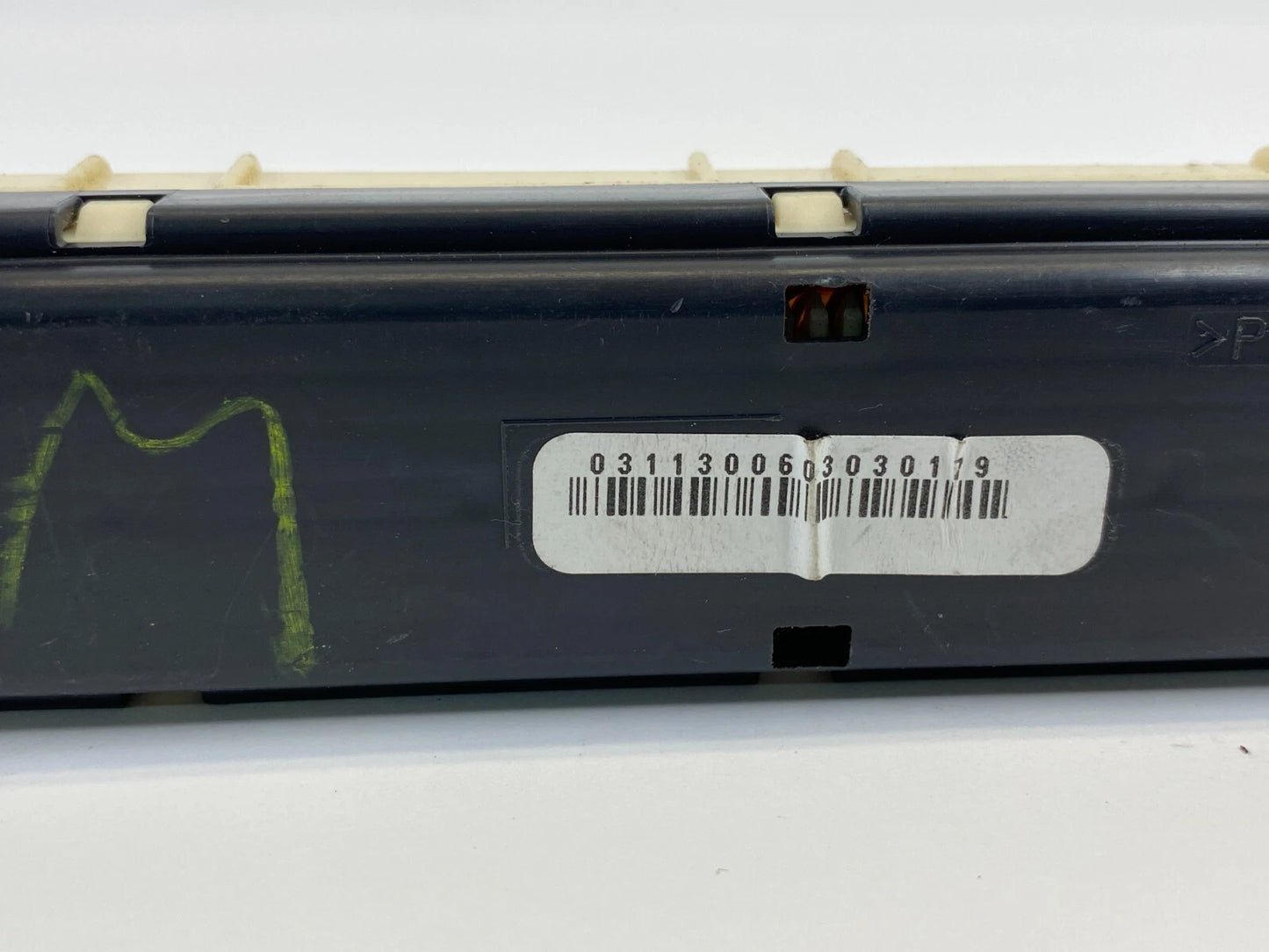 2005-2008 TOYOTA TACOMA CREW CAB 4.0 AT RIGHT DASH CABIN FUSE RELAY JUNCTION BOX