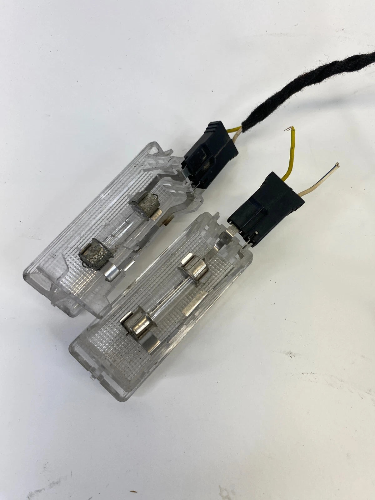 2013-2019 FORD POLICE INTERCEPTOR SEDAN REAR INTERIOR COURTESY LIGHT LAMP PAIR