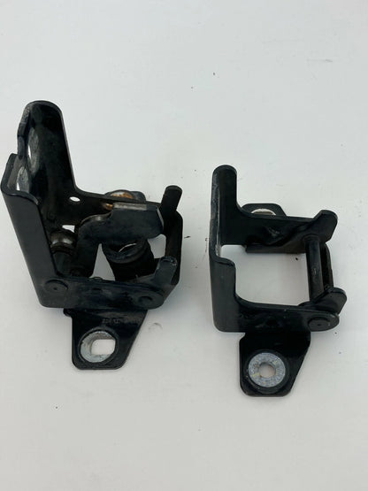 04-09 DODGE DURANGO REAR RIGHT PASSENGER SIDE DOOR UPPER & LOWER HINGE SET PAIR