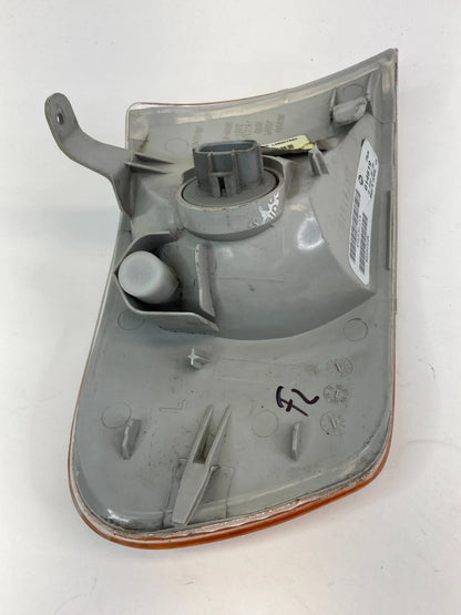 2001 2002 TOYOTA COROLLA FRONT LEFT DRIVER CORNER PARK TURN SIGNAL LIGHT LAMP