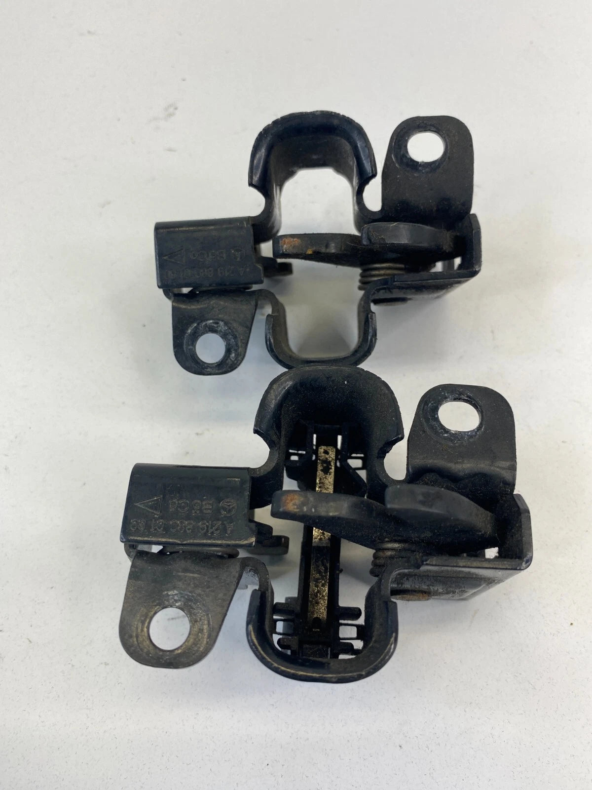 2006-2012 MERCEDES R350 W251 UPPER HOOD LATCH SAFETY CATCH LOCK PAIR A2198800160