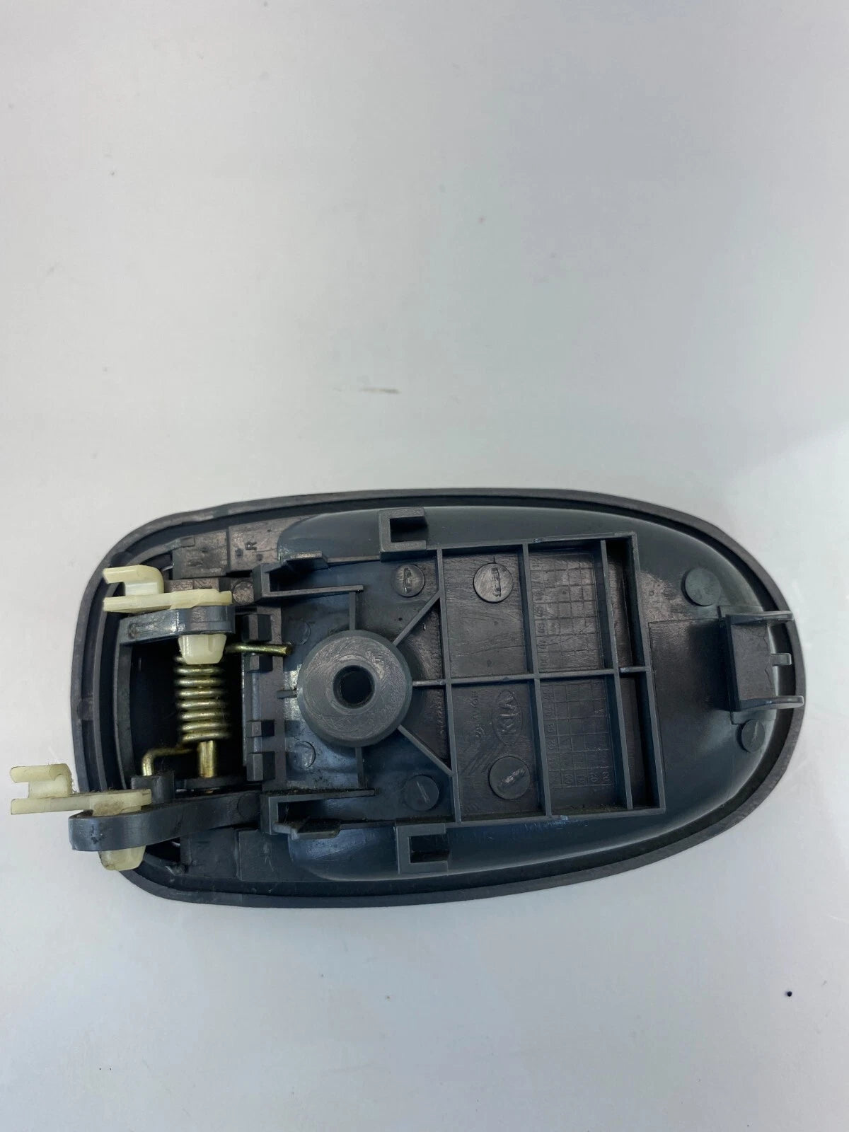 2002-2004 KIA SPECTRA FRONT RIGHT PASSENGER INTERIOR DOOR HANDLE K2N1-58759-330