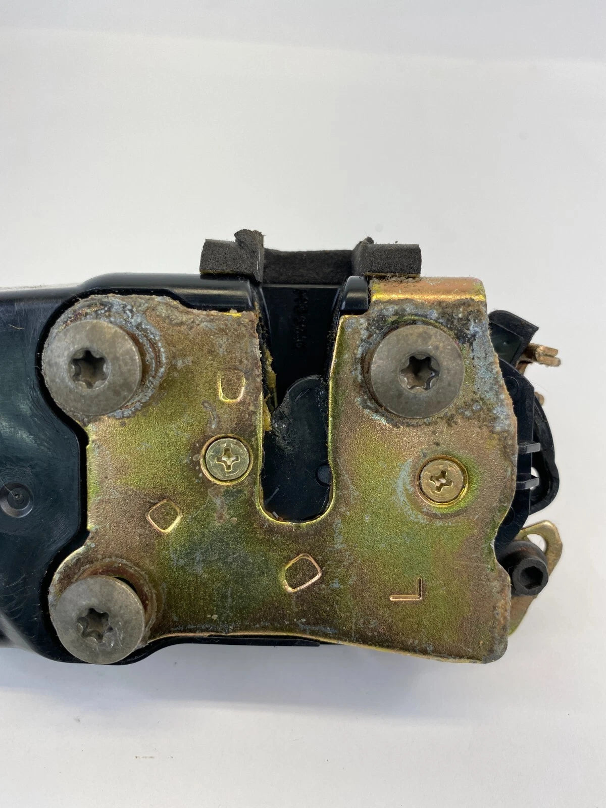 2005-2010 CHRYSLER 300 REAR LEFT DRIVER SIDE POWER DOOR LOCK LATCH ACTUATOR OEM