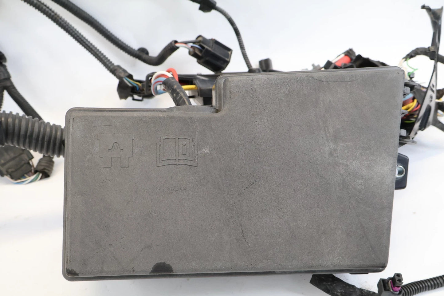 12-14 FORD FOCUS 2.0 FWD ENGINE FUSE BOX RELAY JUNCTION MODULE CV6T14K733 OEM