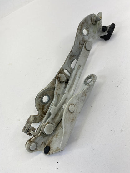 2001-2009 VOLVO S60 LEFT DRIVER REAR BACK TRUNK DECK LID SUPPORT HINGE 213RBD5E