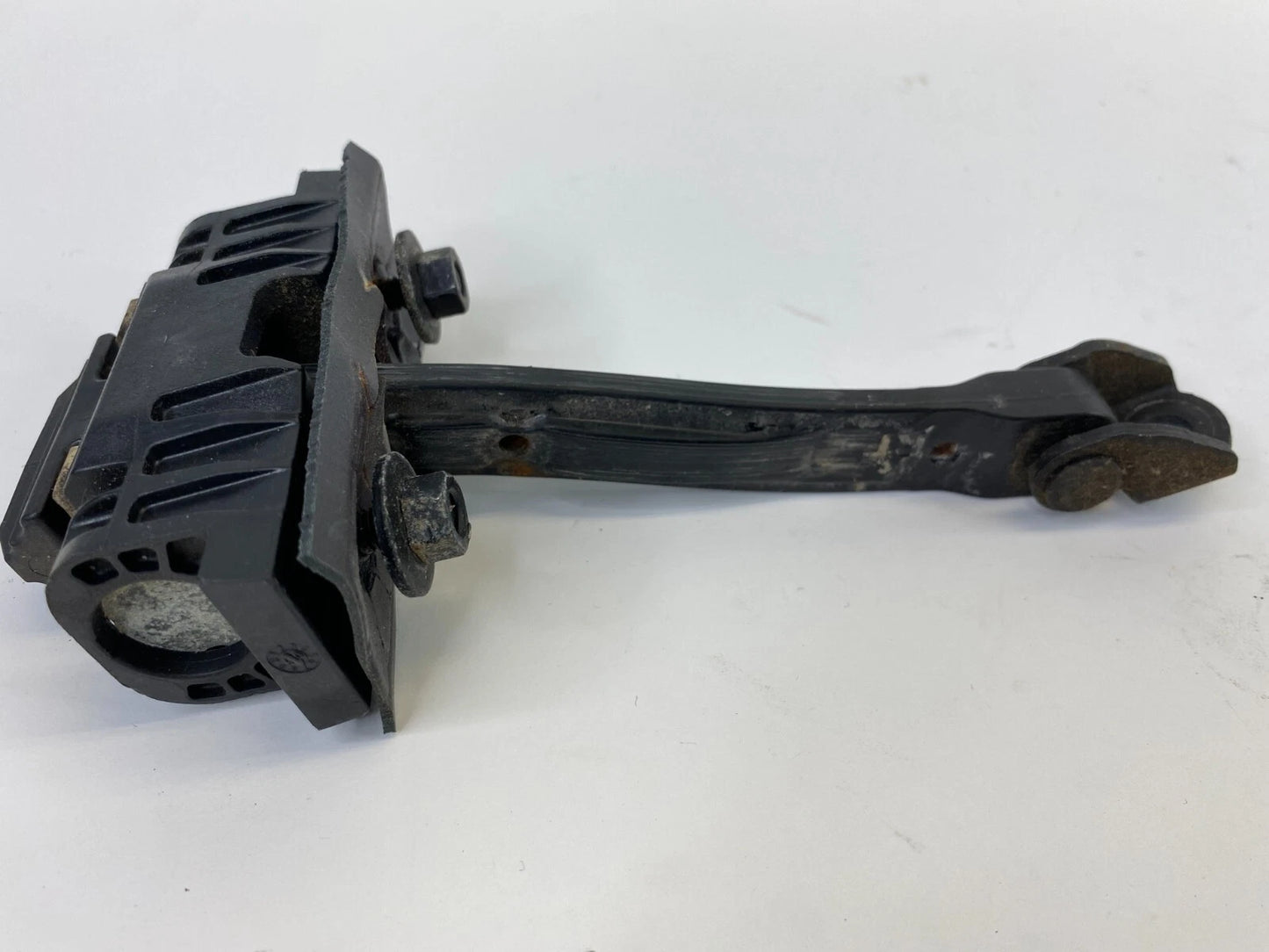 2010-2017 CHEVROLET EQUINOX FRONT RIGHT SIDE DOOR CHECK STRAP STOP DETENT