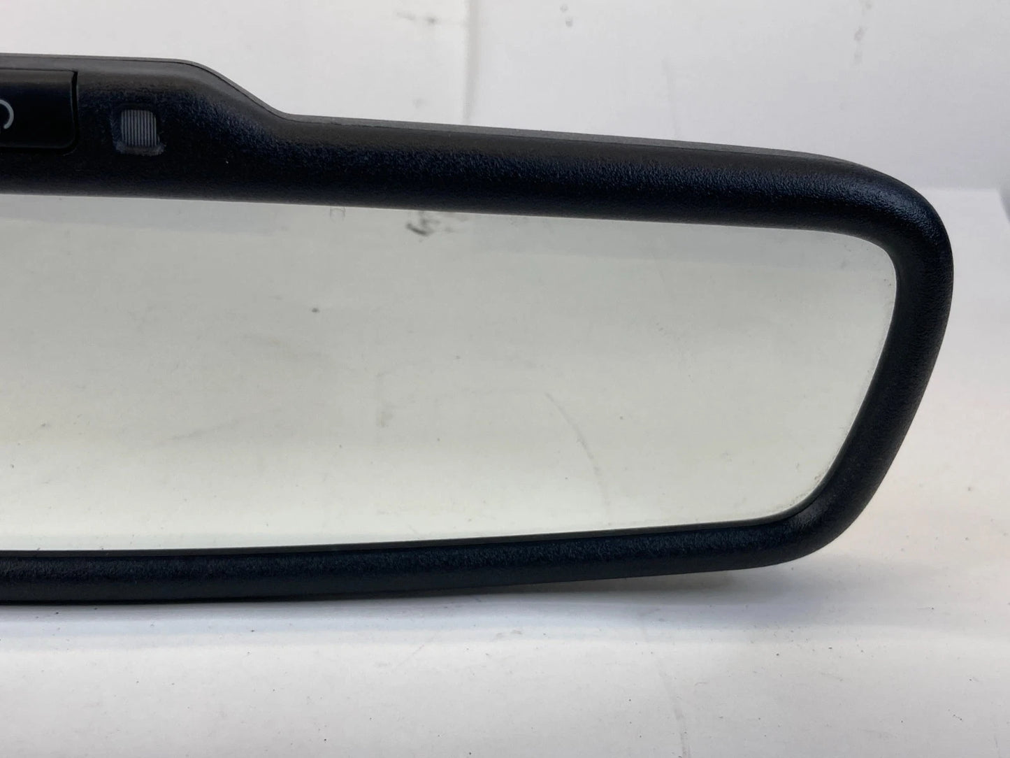 2007-17 JEEP COMPASS PATRIOT CALIBER INSIDE REAR VIEW MIRROR W/ SWITCH E11015892