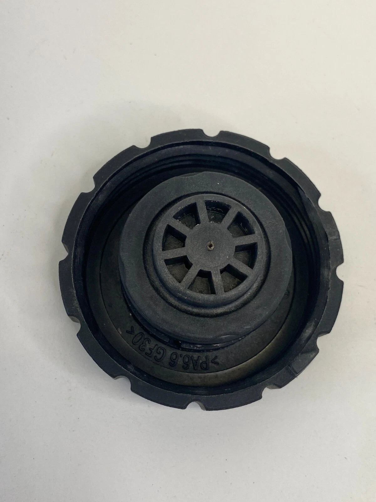 96-09 MERCEDES-BENZ E320 3.2L ENGINE RADIATOR COOLANT TANK CAP COVER 2105010615