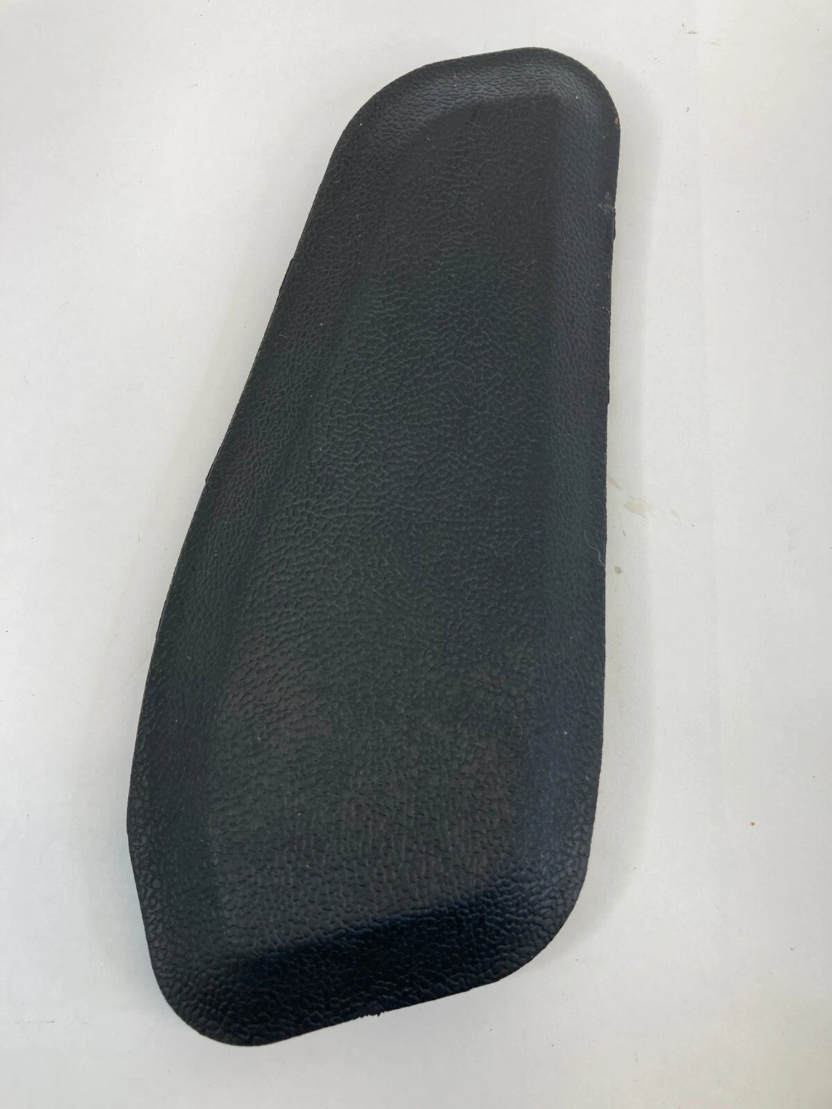 2004-2012 MITSUBISHI GALANT FRONT RIGHT INNER DOOR CORNER COVER MIRROR BEZEL OEM