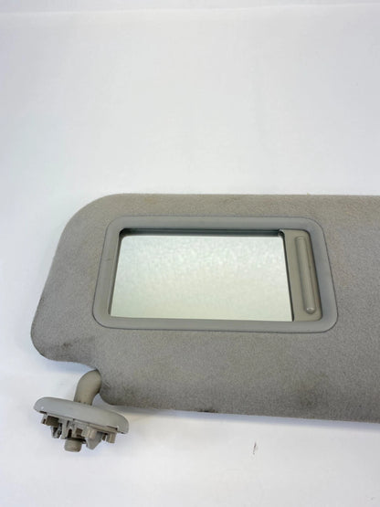 2009 2010 TOYOTA MATRIX ROOF FRONT RIGHT SIDE SUNVISOR SUN VISOR SHADE OEM