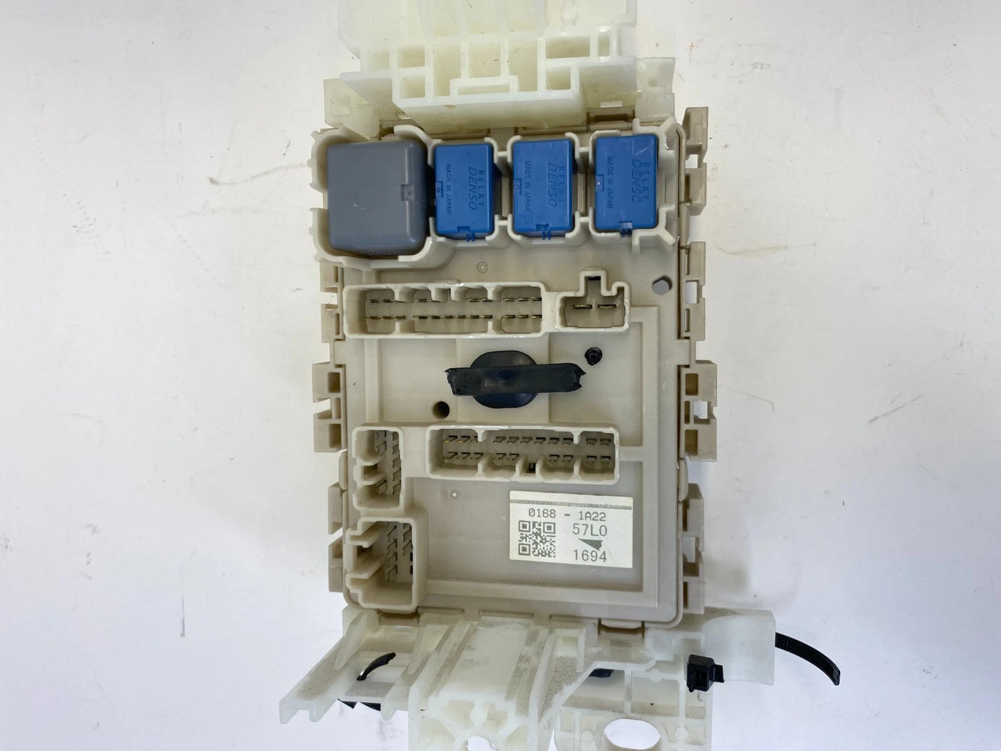 2010-2013 SUZUKI KIZASHI SE SEDAN INTERIOR FUSE BOX JUNCTION BLOCK UNIT OEM