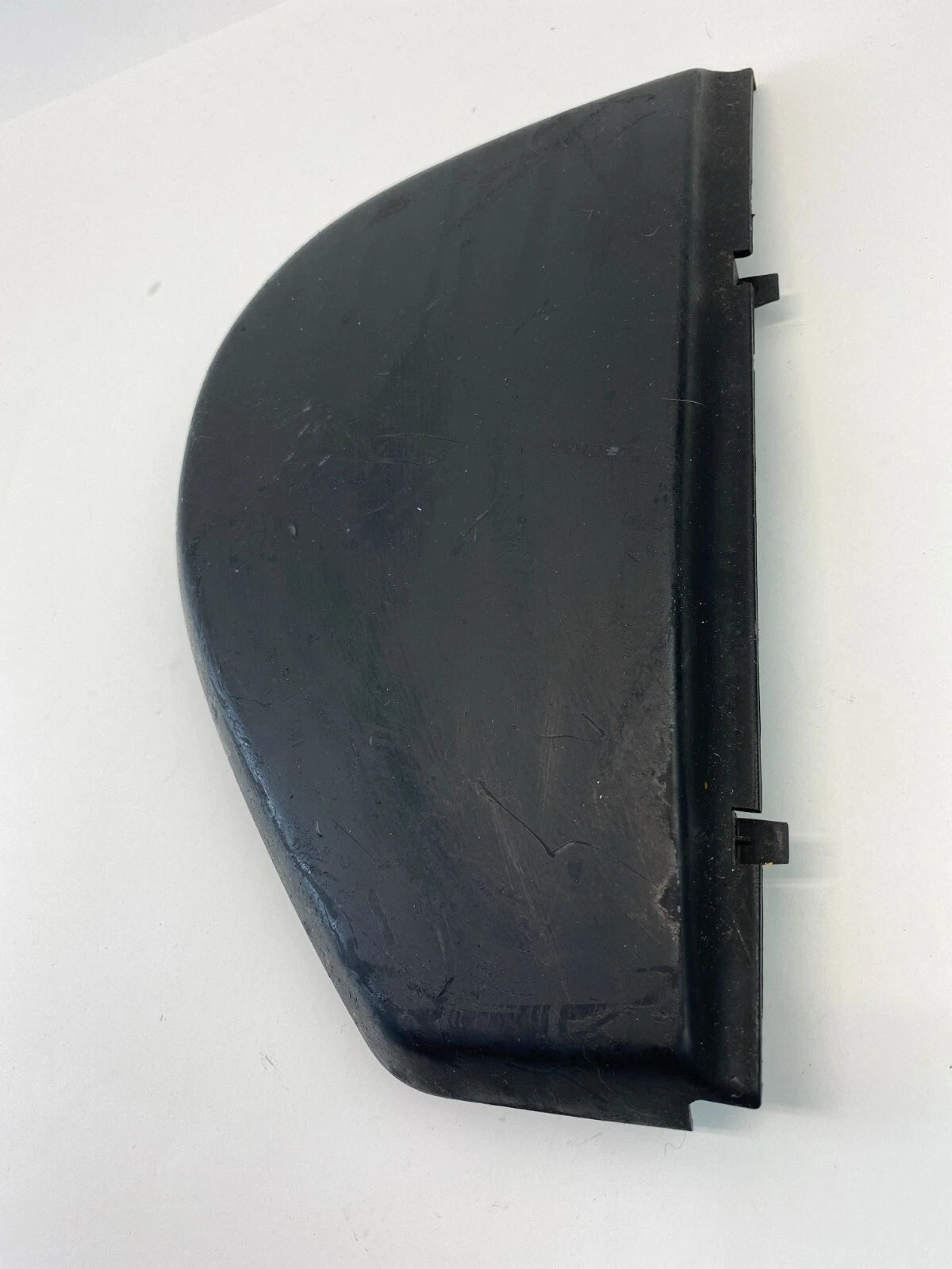 98-10 VW BEETLE DASH INSTRUMENT PANEL RIGHT SIDE END CAP COVER TRIM 1C1-858-248