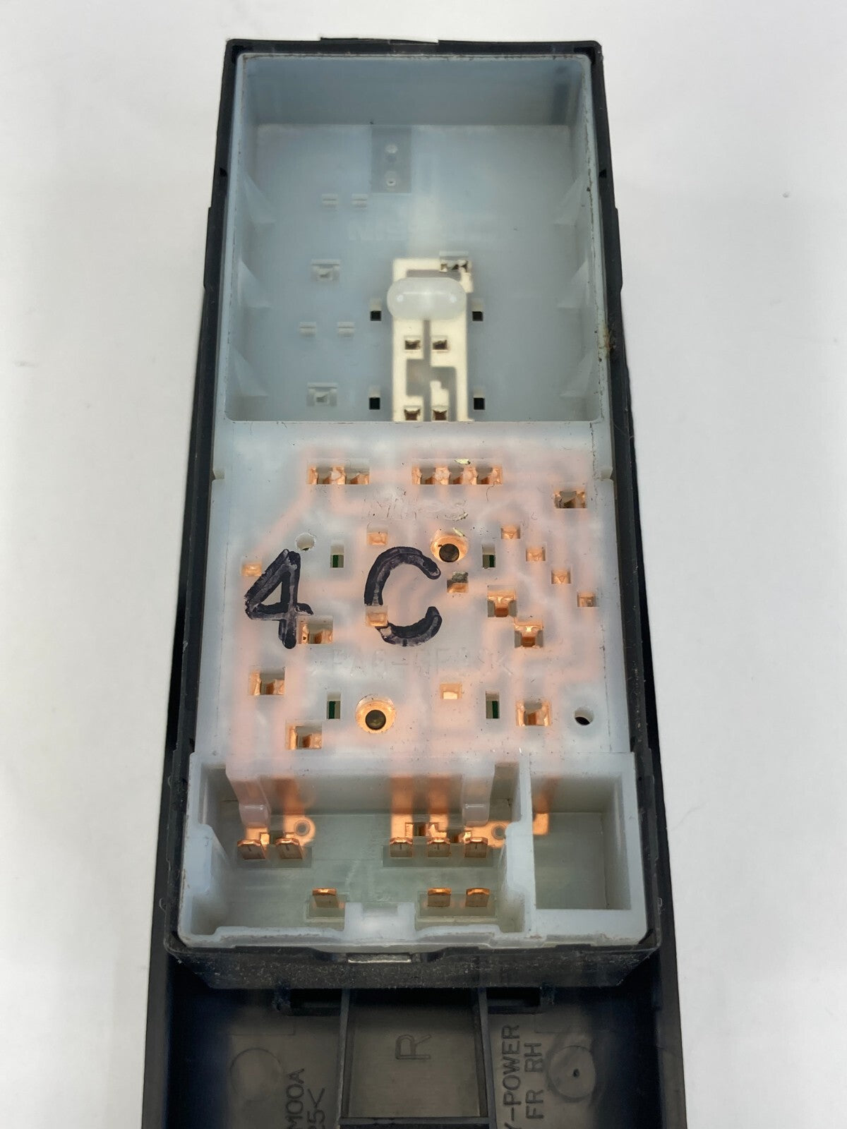 08-13 Nissan Rogue Front Right Door Power Window & Lock Switch 80960-JM00A OEM