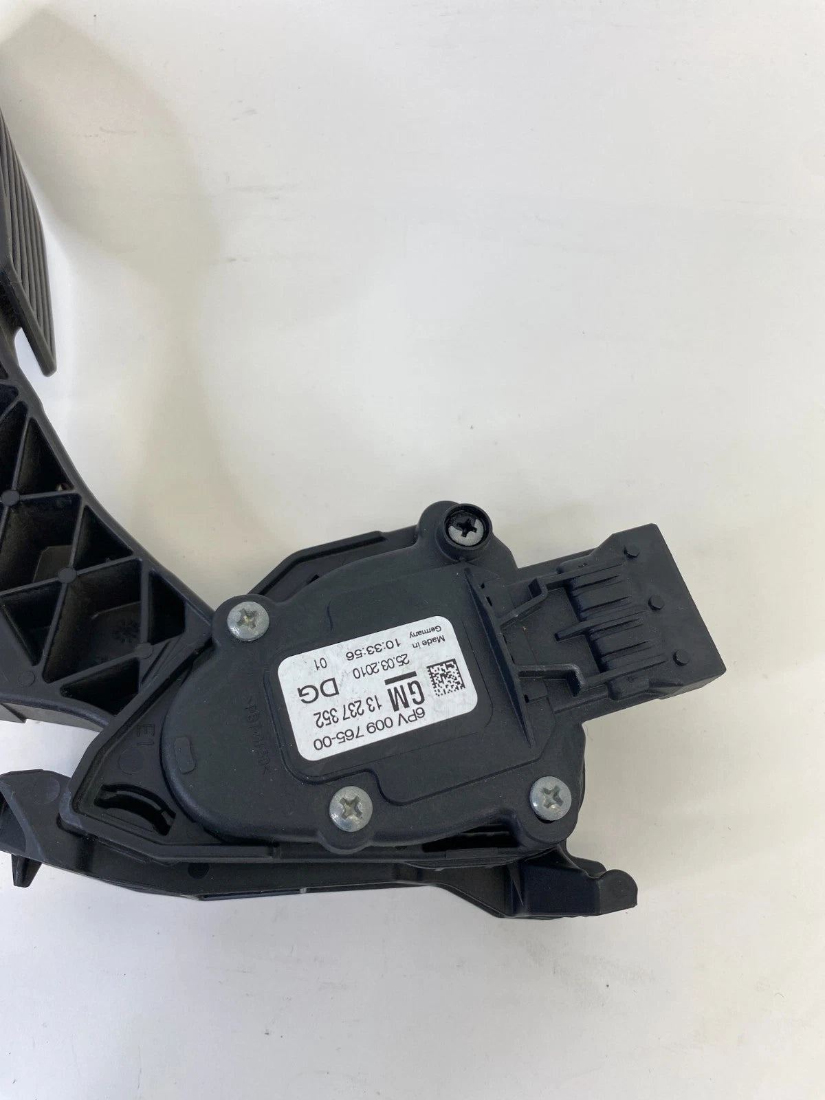 2011-2017 BUICK REGAL CXL ELECTRONIC ACCELERATOR GAS PEDAL ASSEMBLY 13237352 OEM