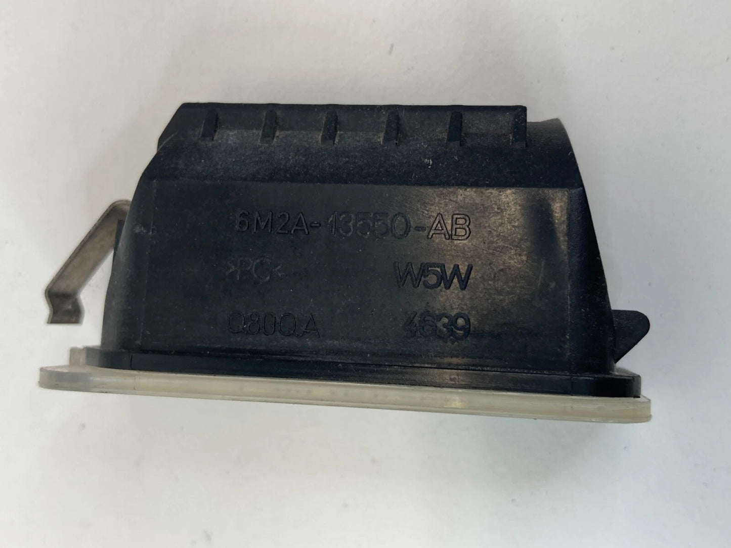 2009-2011 JAGUAR XF SEDAN REAR TRUNK LICENSE PLATE LIGHT LAMP 6M2A-13550-AB OEM