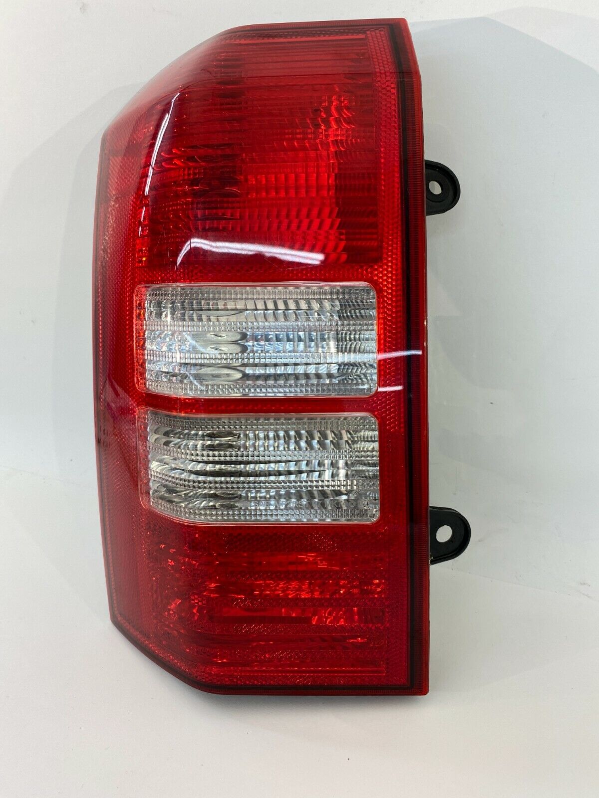 2007 07 Jeep Patriot Rear Left Driver Side Tail Light Taillight Lamp Halogen OEM