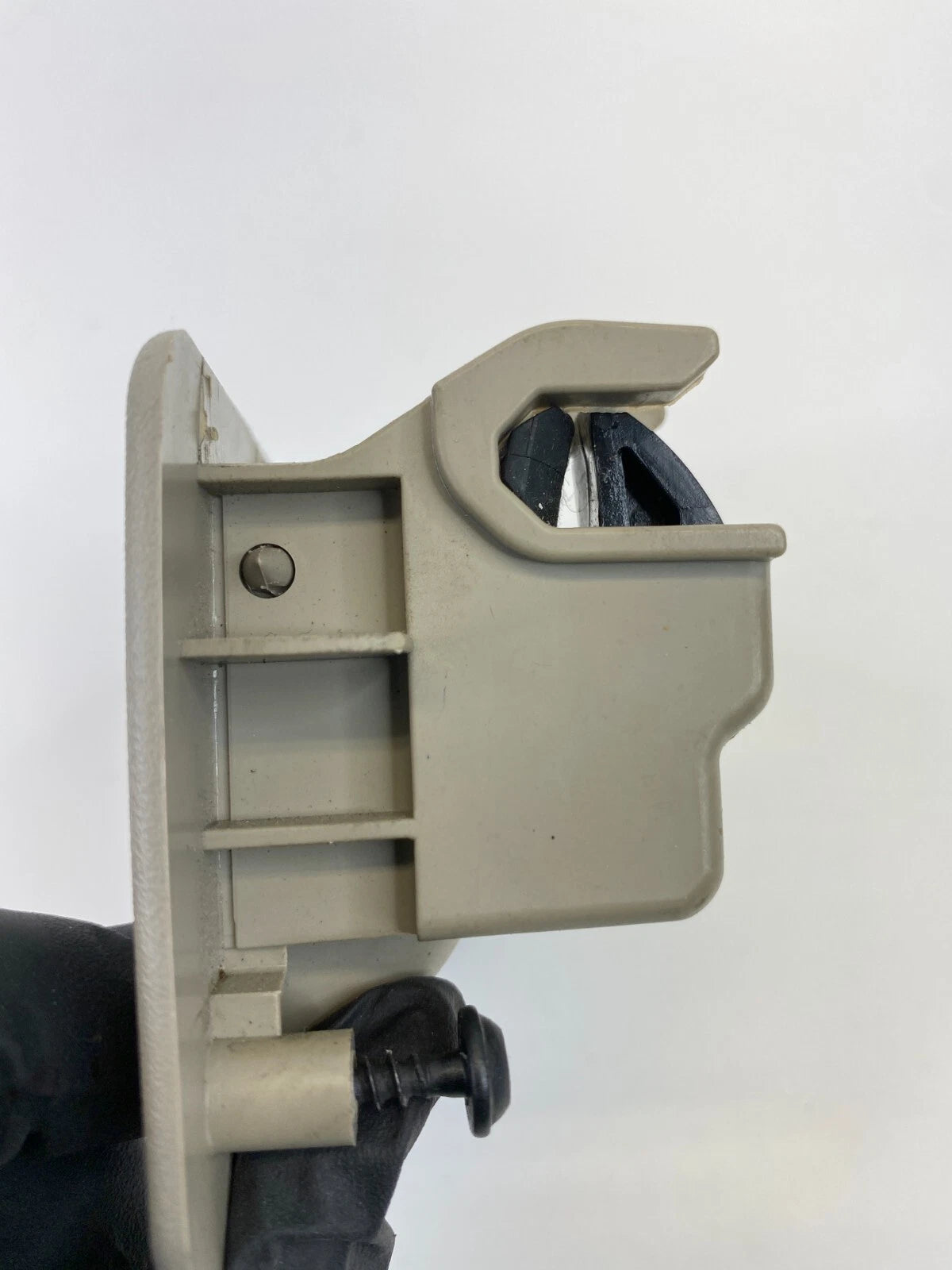 2006 FORD EXPLORER GLOVE BOX LOCK LATCH HANDLE RELEASE YL2A1006004AAW OEM