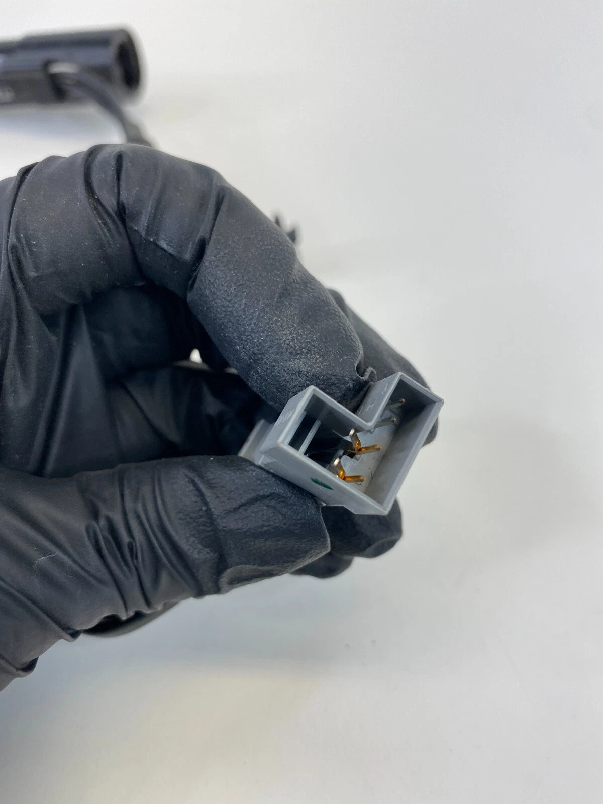 2007 2008 BMW 328I 328XI FRONT RIGHT PASSENGER SEAT BELT BUCKLE 7140611 UNIT OEM