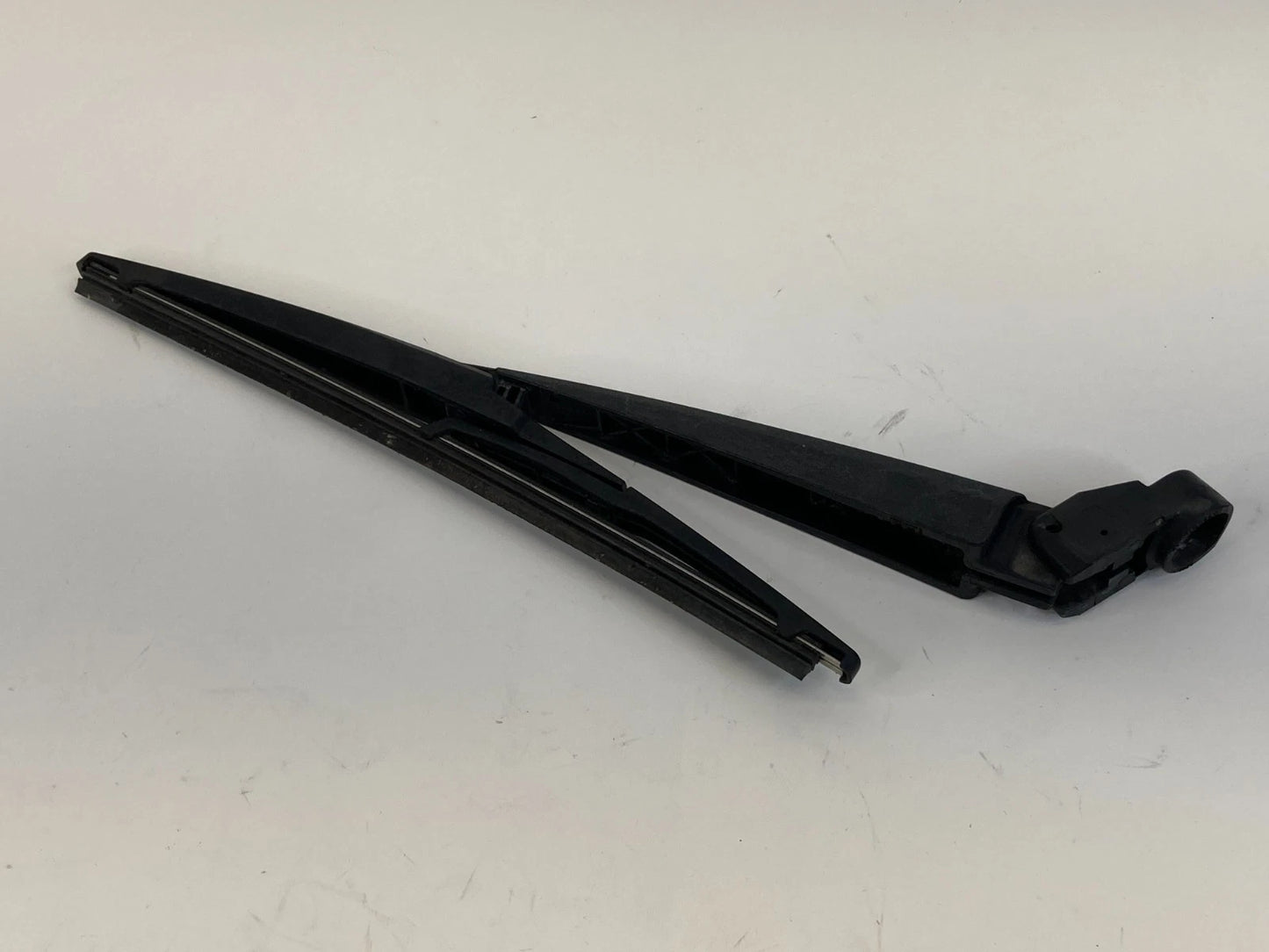 14 15 16 17 18 19 KIA SOUL WAGON REAR WIPER ARM ASSEMBLY OEM