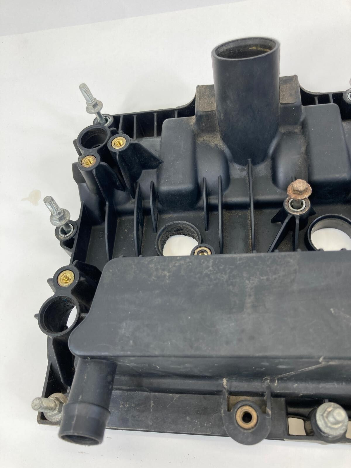 2015-2018 Ford Edge 2.0L. 2.3L Top Engine Valve Cover Cylinder Head GB5E-6K271