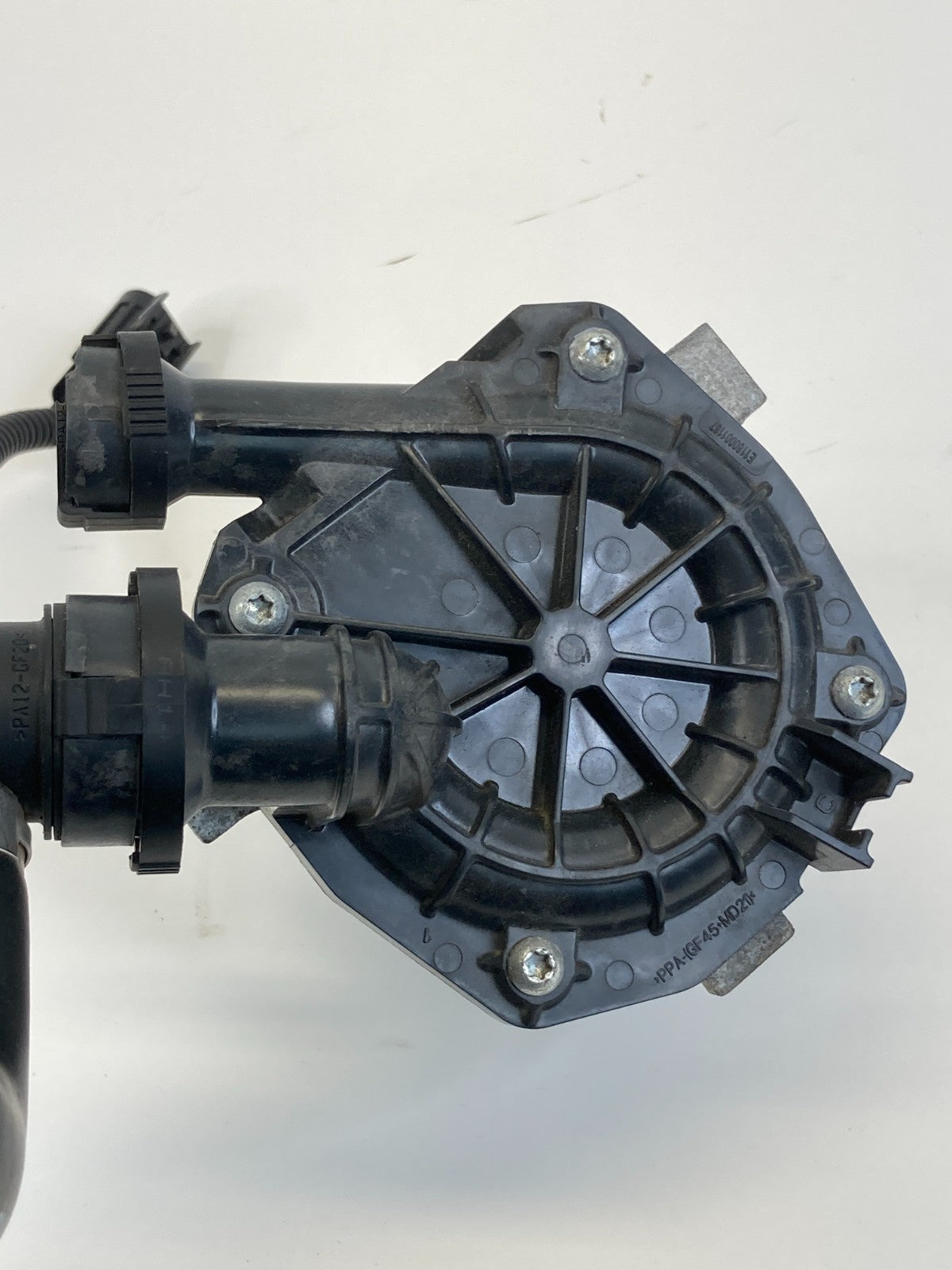 2013-2018 Chevrolet Sonic Secondary Air Injection Pump w/Bracket 55569076 OEM