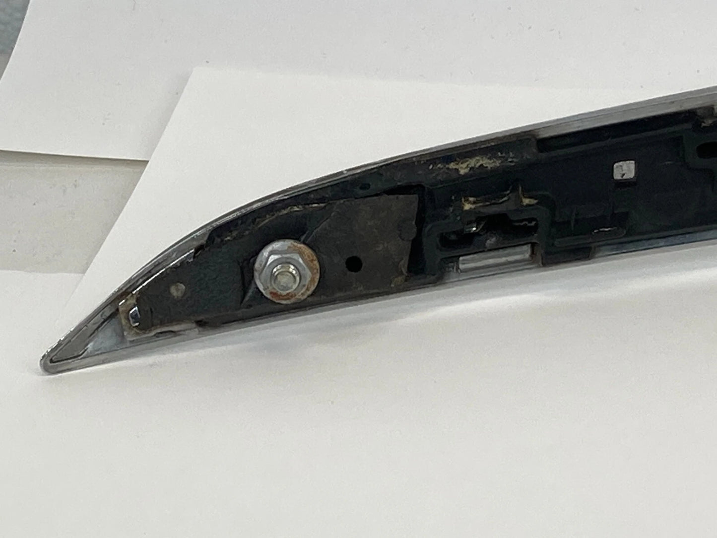 11 12 13 BUICK REGAL DECK LID TRUNK FINISH PANEL GARNISH MOLDING 13244388 OEM