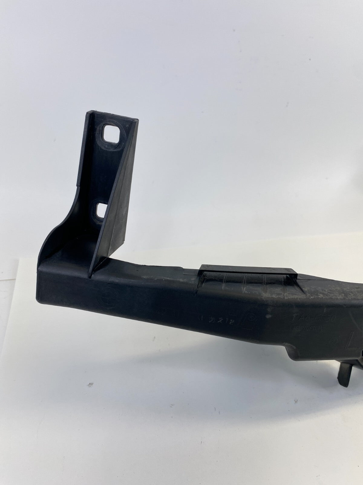 2006 06 BMW 330xi 330i Sedan Left Headlight Lamp Mount Bracket 51117116707 OEM