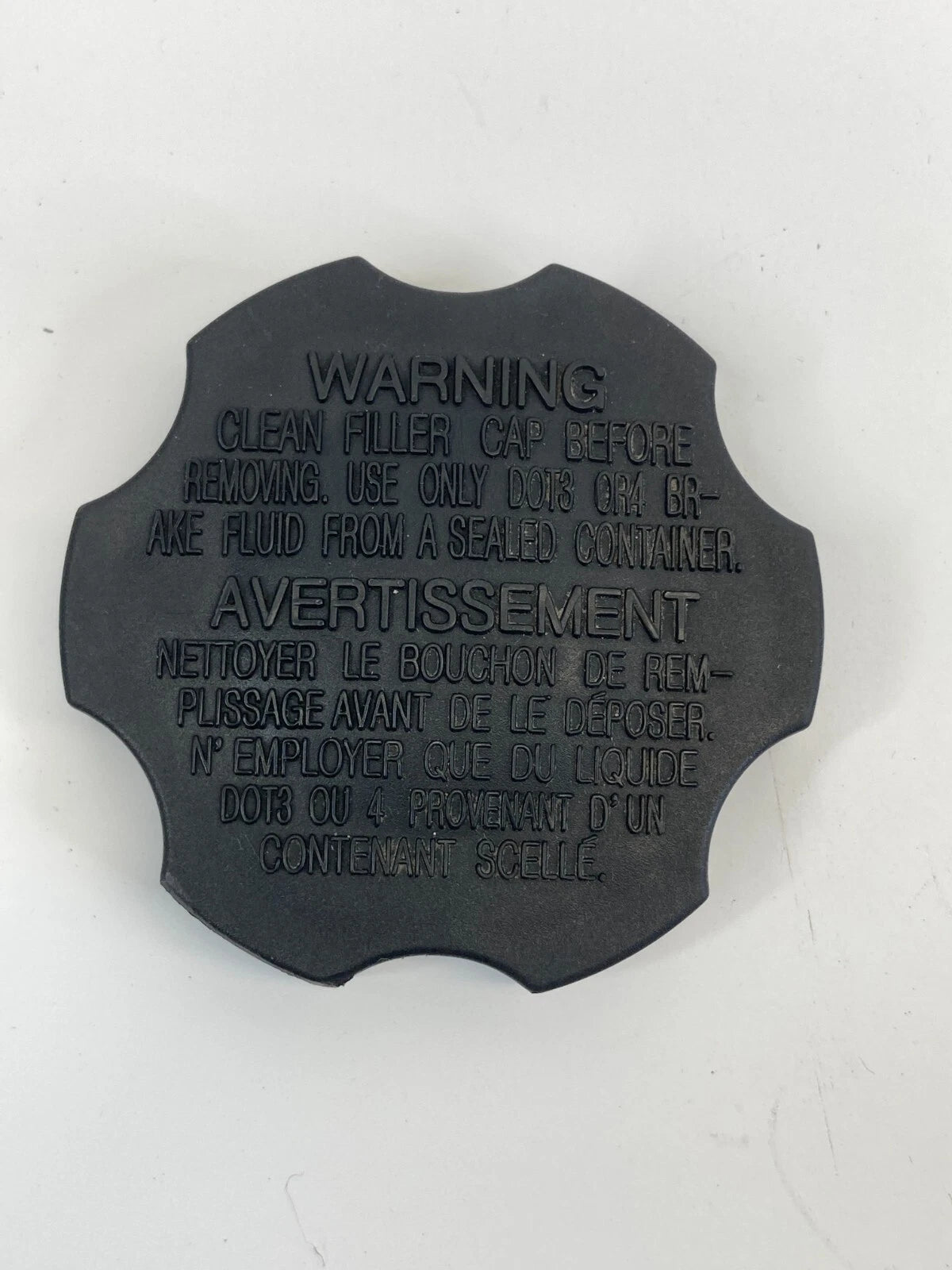 2013-2019 HYUNDAI SANTA FE BRAKE FLUID MASTER CYLINDER CAP RESERVOIR OEM