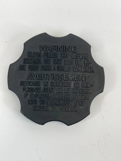 2013-2019 HYUNDAI SANTA FE BRAKE FLUID MASTER CYLINDER CAP RESERVOIR OEM