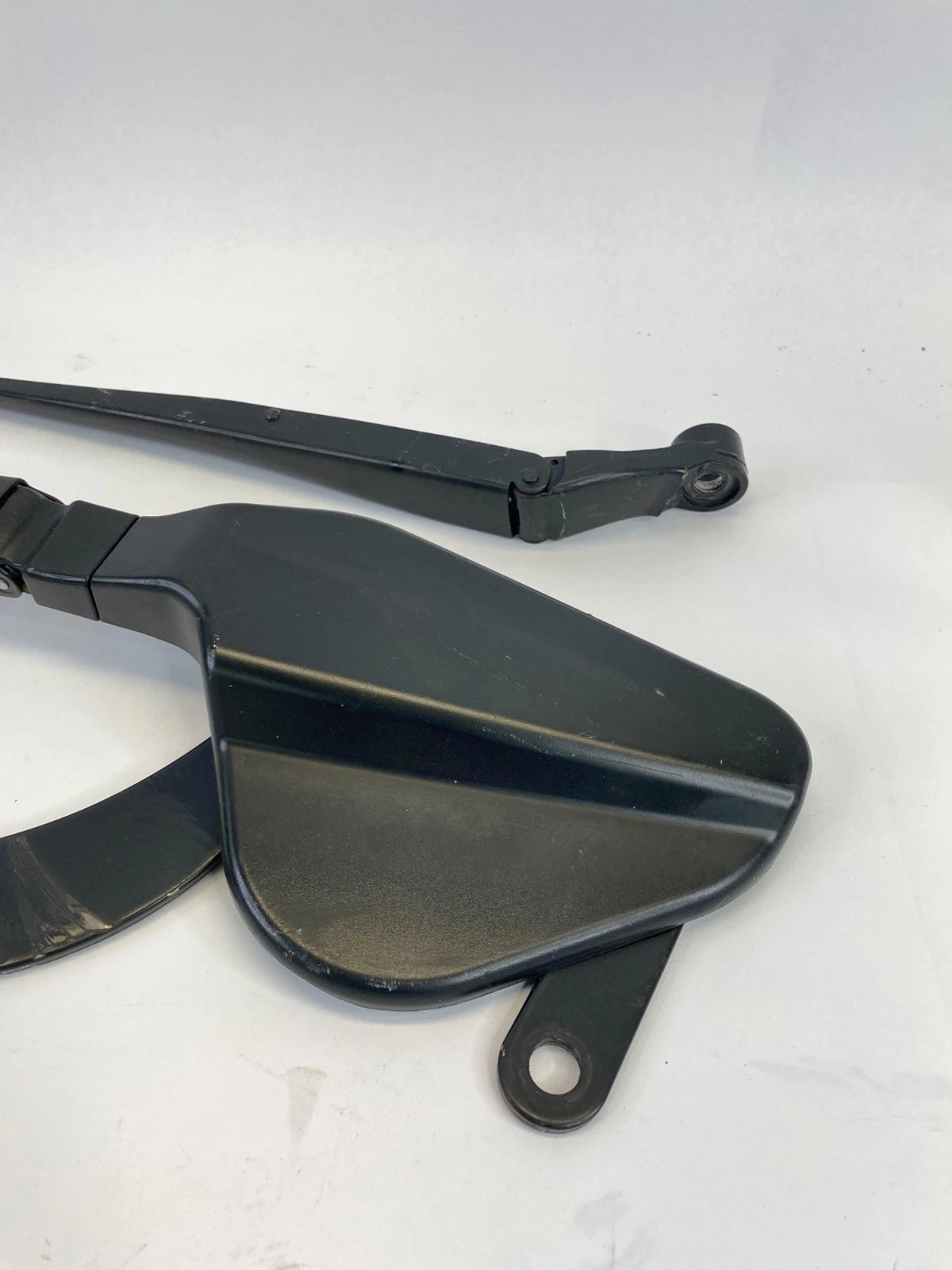 2010-2015 TOYOTA PRIUS FRONT WINDSHIELD WIPER ARMS LEFT AND RIGHT PAIR OEM