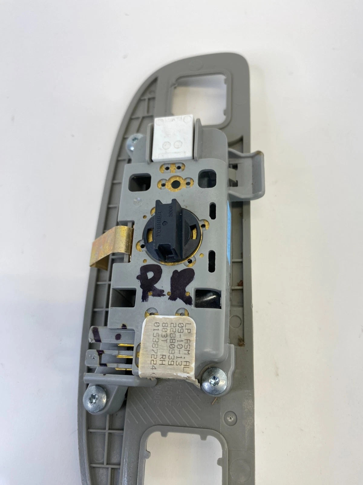 2013-2018 CADILLAC ATS REAR RIGHT SIDE INTERIOR OVERHEAD DOME LAMP OEM