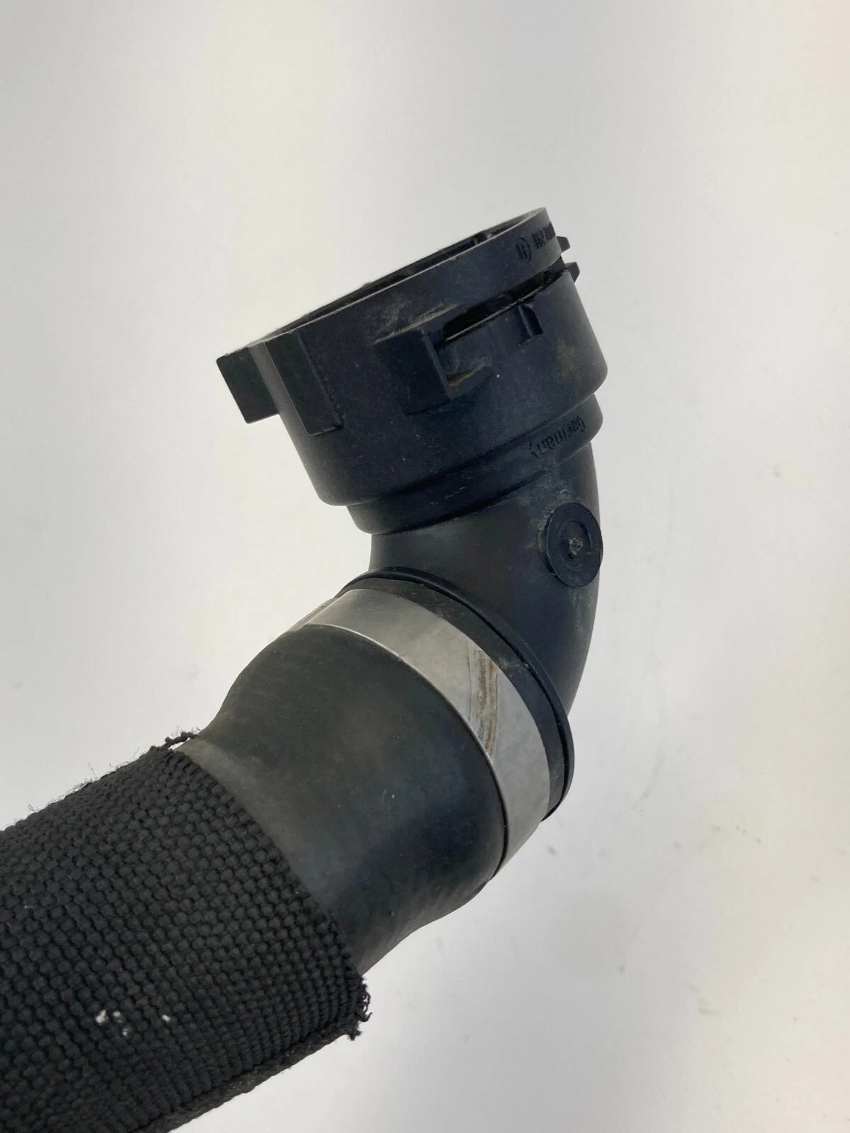 2009-2017 VOLKSWAGEN CC 2.0L TURBO UPPER RADIATOR COOLANT HOSE 3C0-122-101-FB