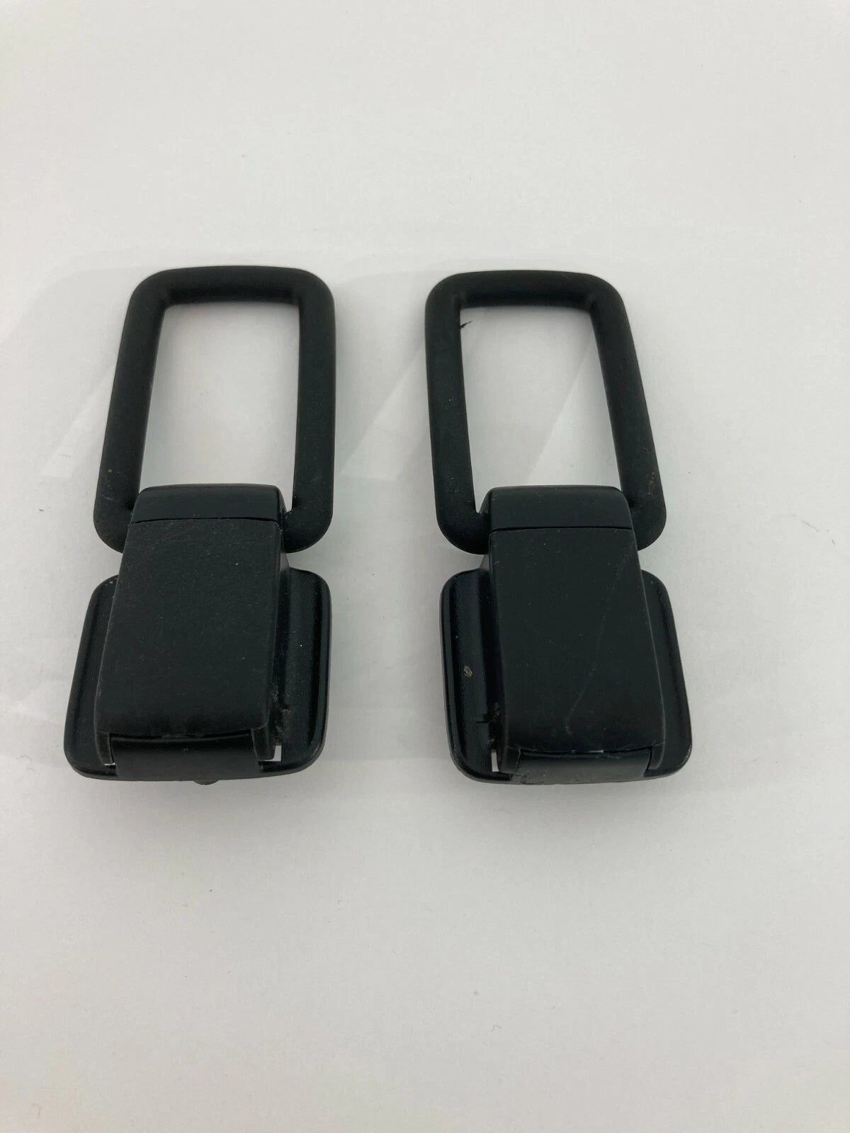 06 07 08 09 10 MAZDA5 MAZDA 5 REAR TRUNK STORAGE CARGO TIE DOWN HOOK PAIR OEM