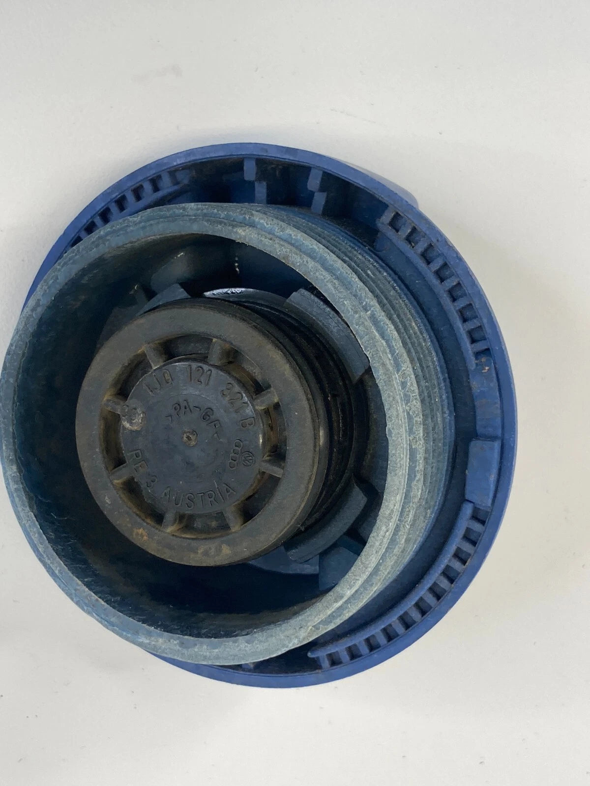 1998-2003 VW BEETLE ENGINE COOLANT EXPANSION RADIATOR TANK LID CAP 1J0121321B