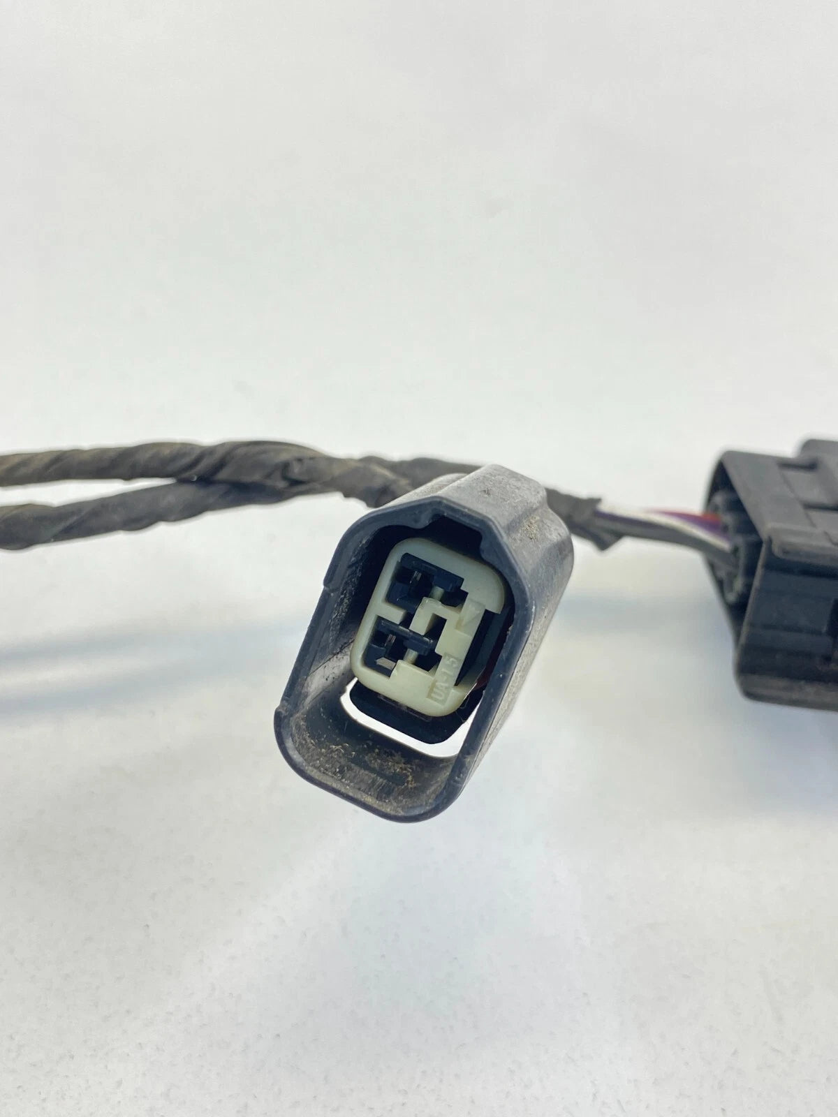 09 FORD ESCAPE HYBRID REAR RIGHT SIDE TAILLIGHT WIRE WIRING HARNESS BULB SOCKET