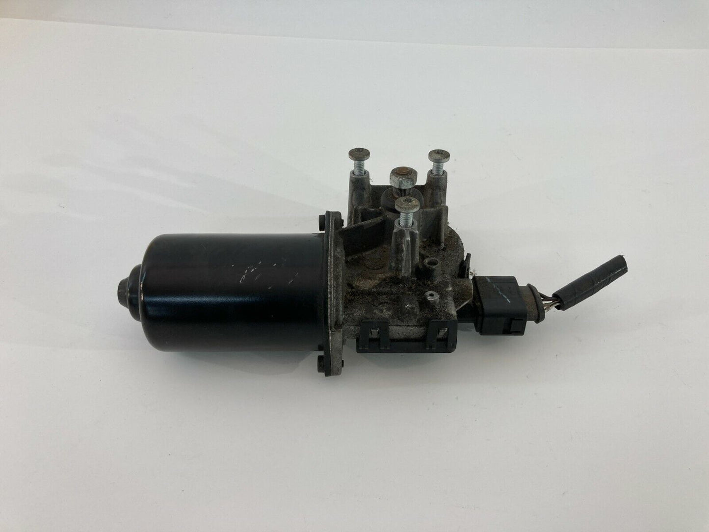 2004 2005 2006 2007 2008 2009 Mazda 3 Mazda3 Front Windshield Wiper Motor OEM