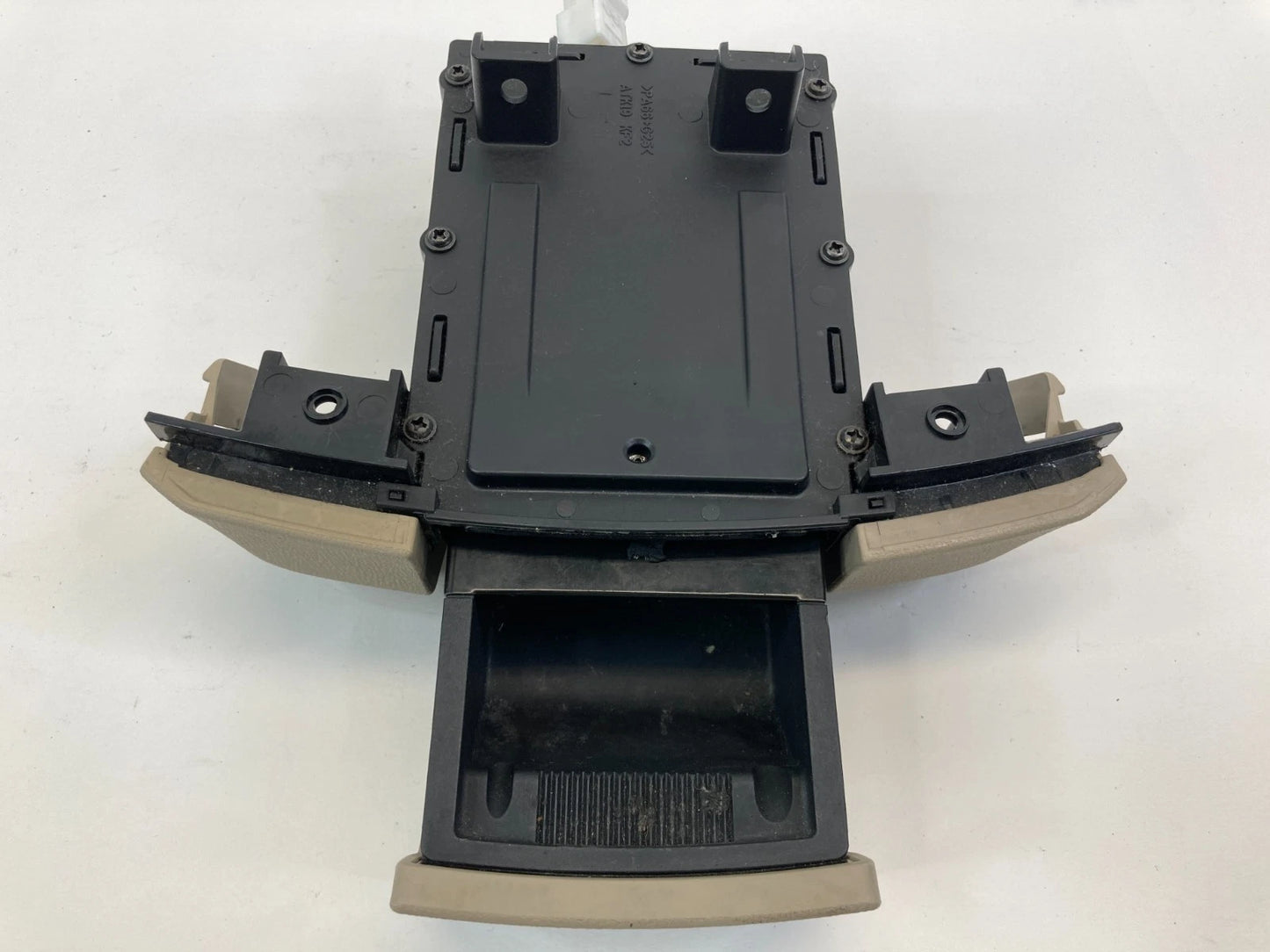 2007-2010 HYUNDAI ELANTRA SEDAN CENTER DASH ASHTRAY ASH TRAY COMPARTMENT STORAGE