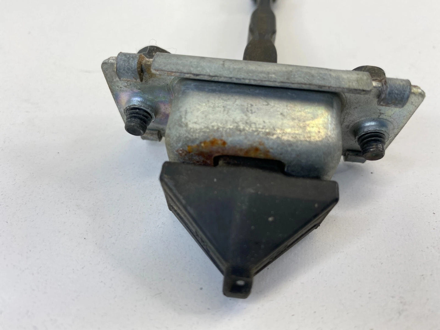 04 05 06 07 08 09 MAZDA 3 MAZDA3 REAR RIGHT SIDE DOOR CHECK STOPPER HINGE DETENT