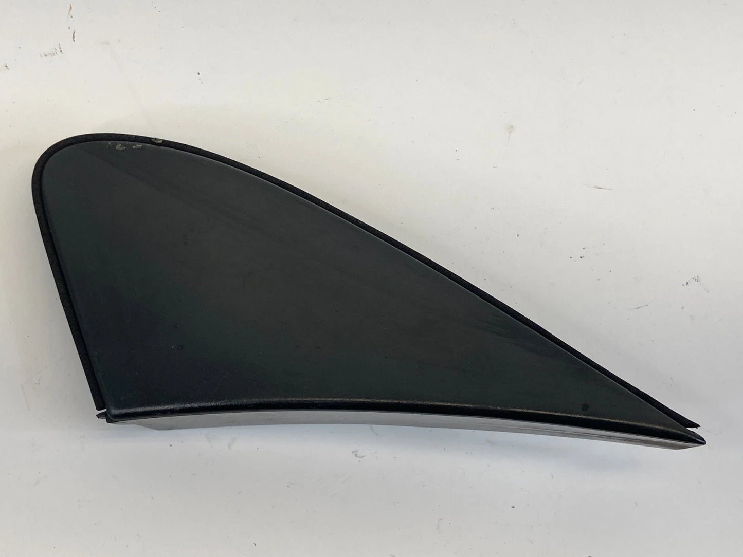 2003-2008 TOYOTA COROLLA FRONT PILLAR LEFT DRIVER EXTERIOR MIRROR CORNER COVER