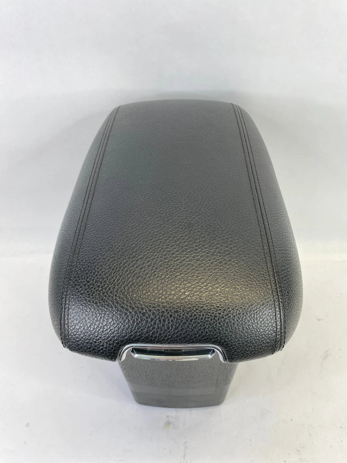 2014 2015 KIA SORENTO CENTER CONSOLE ARMREST BOX STORAGE ASSEMBLY 846911U005 OEM