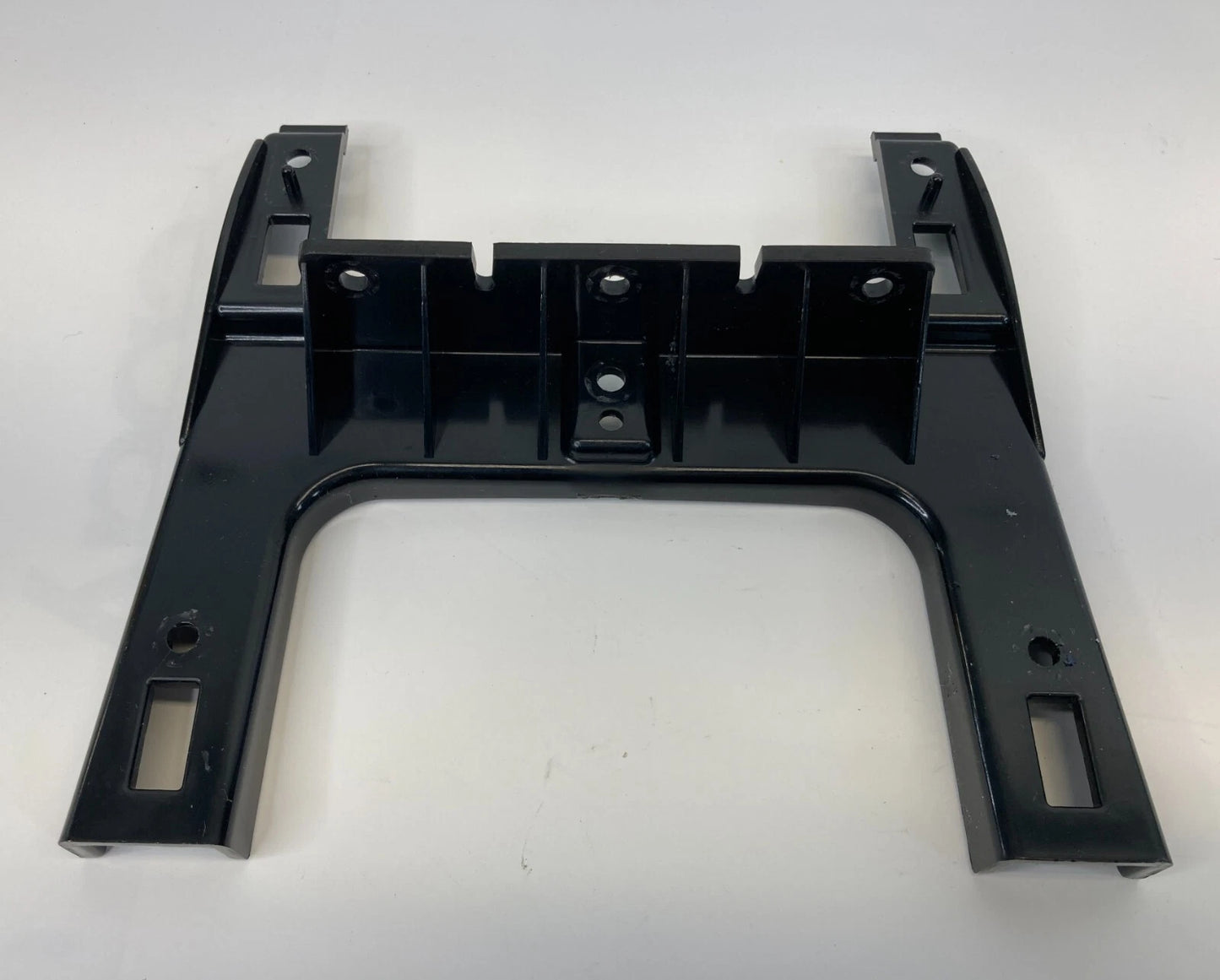 11-13 HYUNDAI ELANTRA ARMREST MOUNTING CONSOLE REAR BRACKET ASSY 84622-3X000 OEM