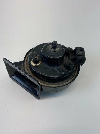 1999 2000 2001 AUDI A4 A4 QUATTRO LOW NOTE HORN SIREN ALARM E20092018 OEM
